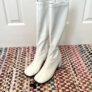 White Go-Go Boots, Fair Condition, Size 9
